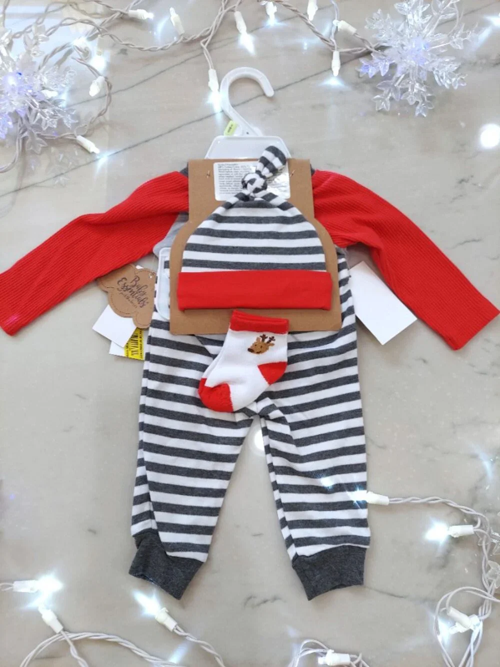 CUTE! New 4pc Reindeer & Stripes Christmas Holiday Outfit Baby Essentials NWT